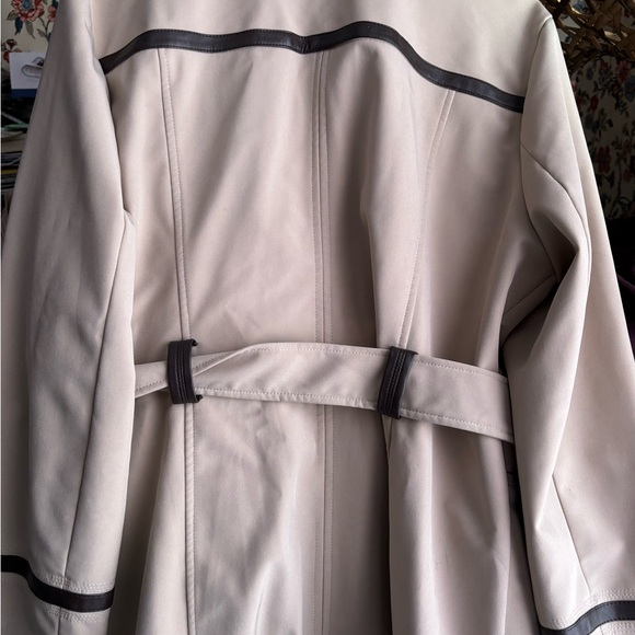 Trench Coat by Via Spiga-lined - Picture 7 of 7